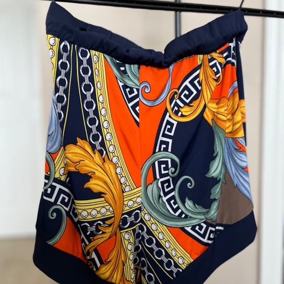 Clothes - Picture 2 of 3